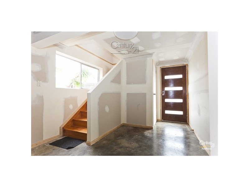 7 Tina Street, Redland Bay QLD 4165