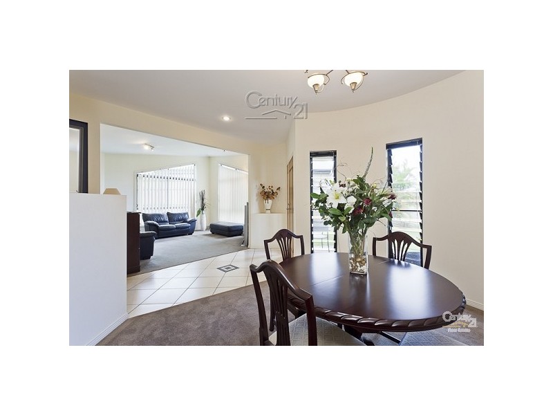 12 Butler Place, Redland Bay QLD 4165