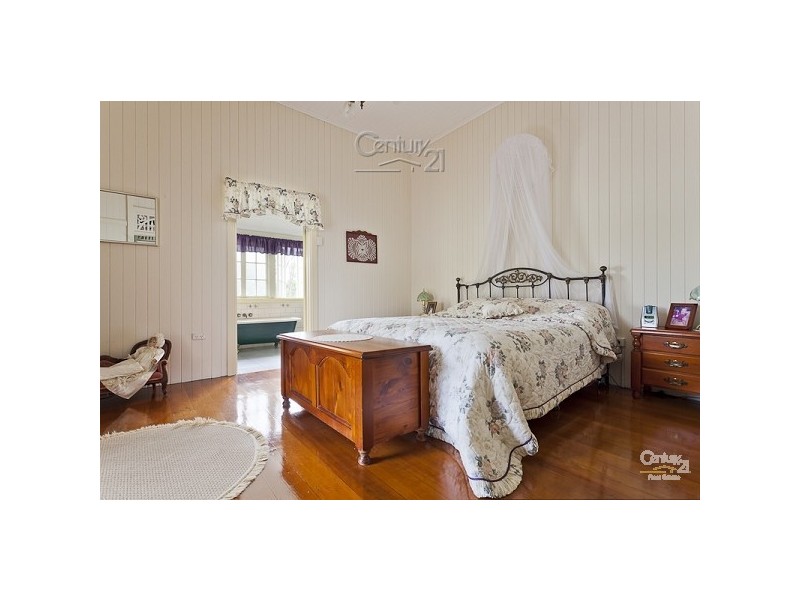 8 Hanlin Place, Victoria Point QLD 4165