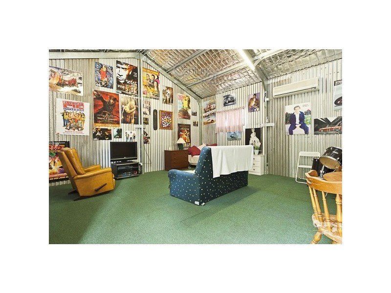 8 Hanlin Place, Victoria Point QLD 4165