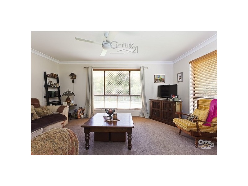 33 Parklink Drive, Redland Bay QLD 4165