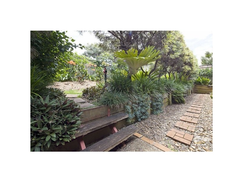 7 Garrett Place, Redland Bay QLD 4165