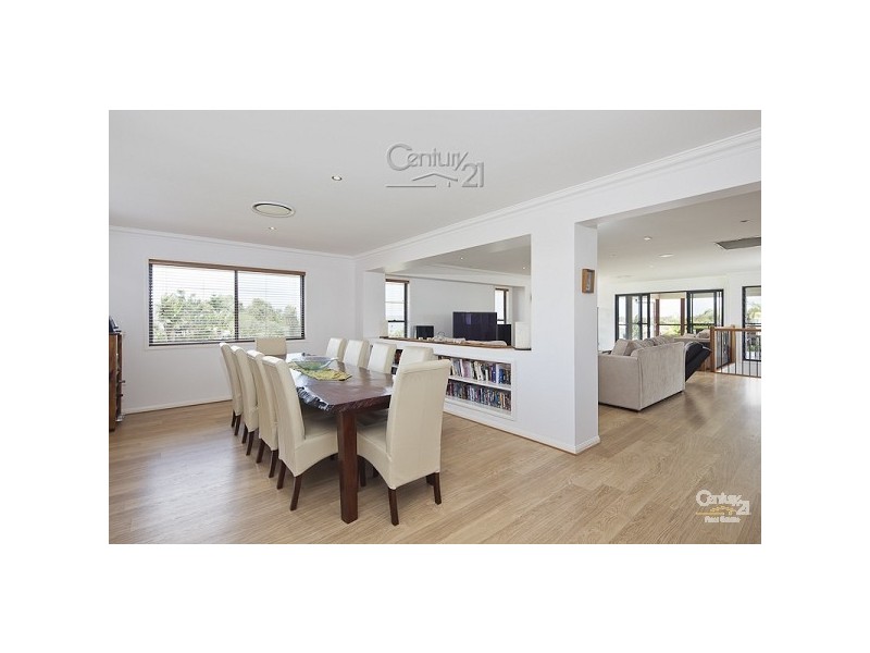 12 Haslingden Dve, Redland Bay QLD 4165