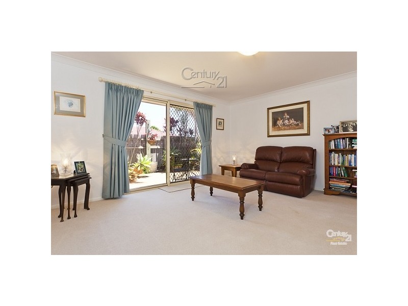 8 Spinnaker Circuit, Redland Bay QLD 4165