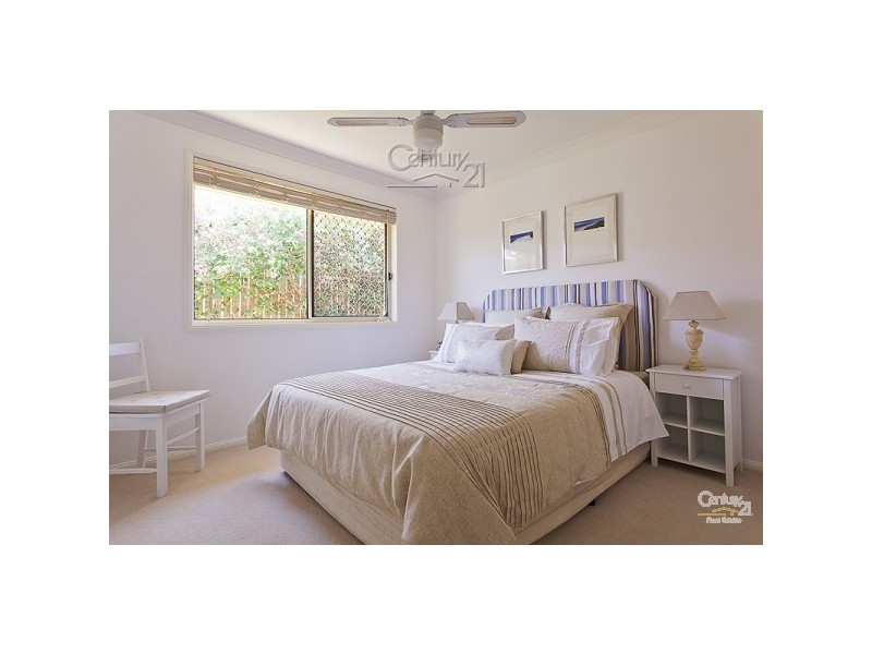 8 Spinnaker Circuit, Redland Bay QLD 4165