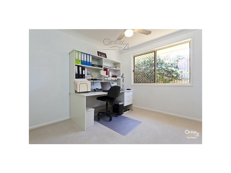 8 Spinnaker Circuit, Redland Bay QLD 4165