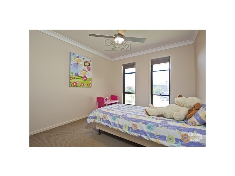 72 Denham Boulevard, Redland Bay QLD 4165