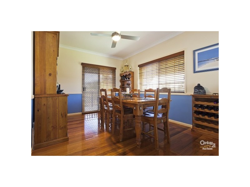 24 Kimbolton Drive, Redland Bay QLD 4165