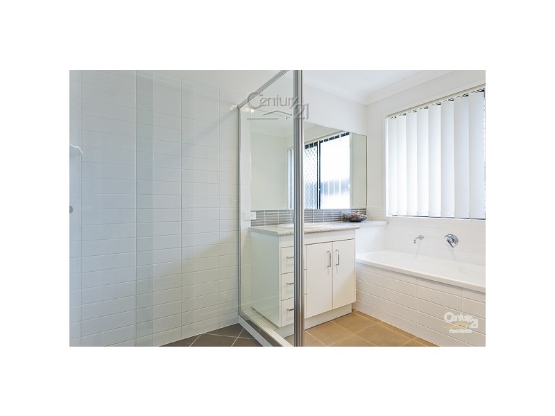 7 Kelby Close, Redland Bay QLD 4165