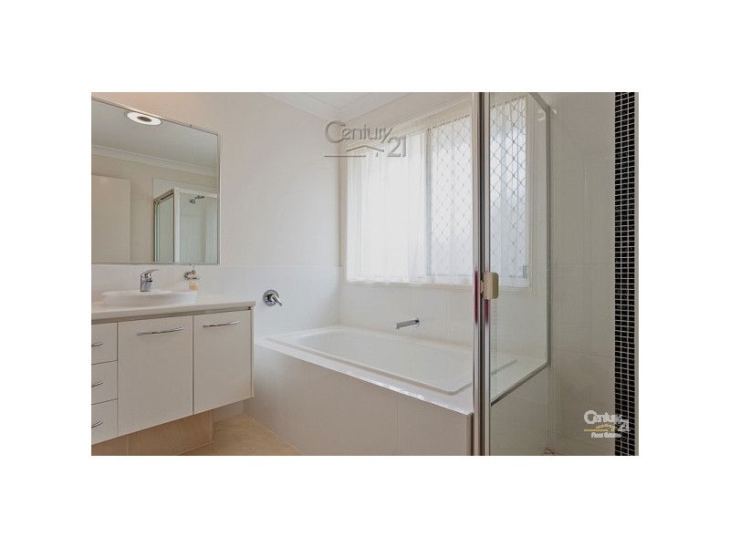 30 Torello Crescent, Victoria Point QLD 4165