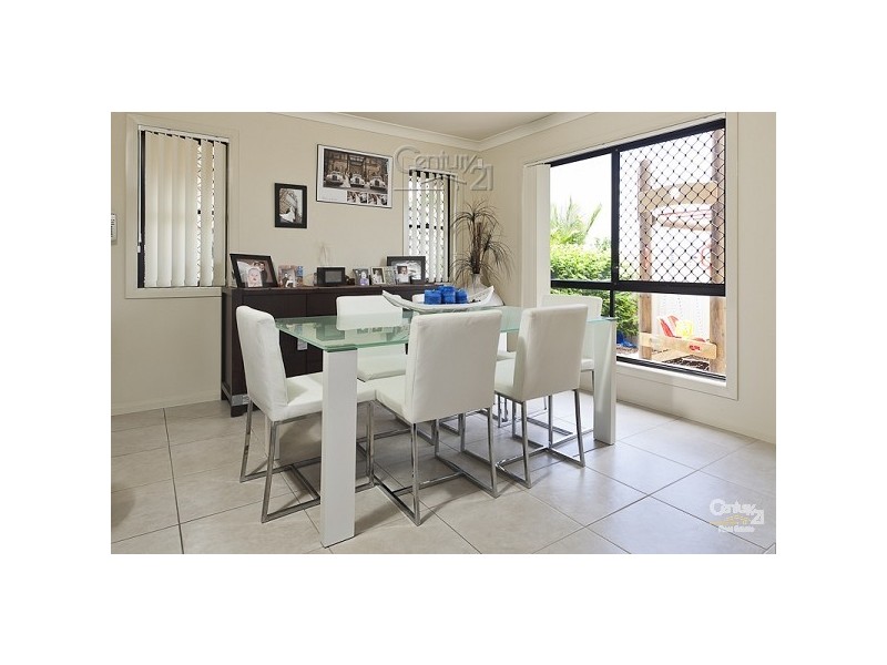 11 Poynter Street, Redland Bay QLD 4165