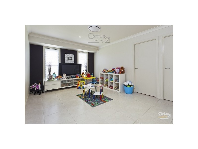 11 Poynter Street, Redland Bay QLD 4165