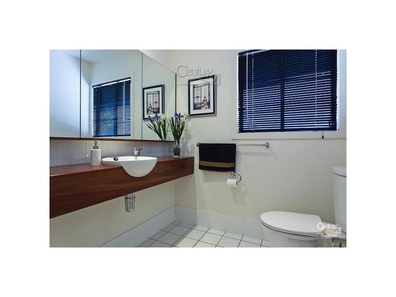 16 Keirnan Street, Redland Bay QLD 4165