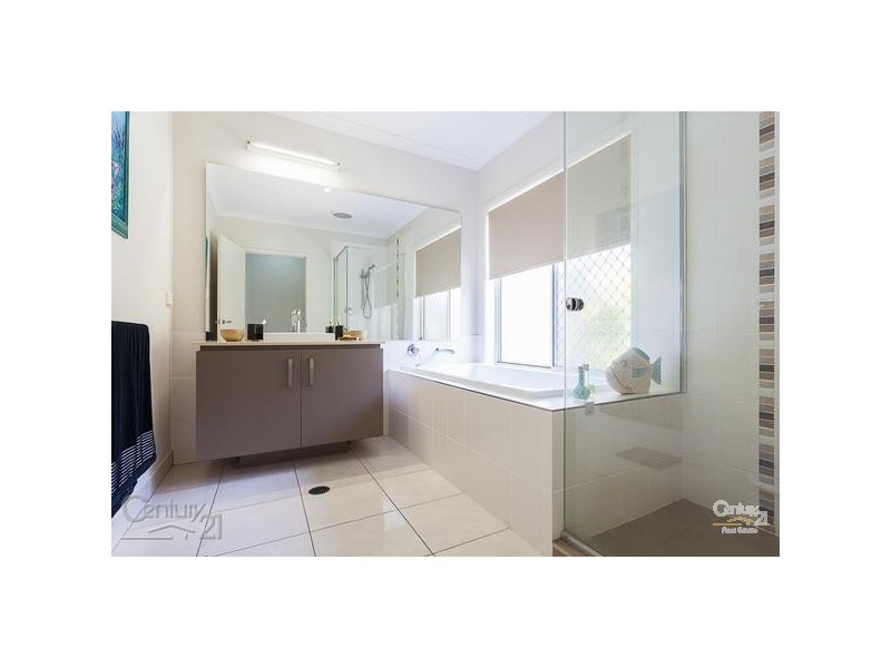 81 Habitat Dve, Redland Bay QLD 4165