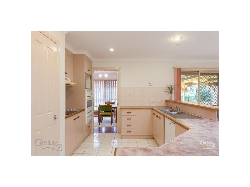 6 Lionel Court, Redland Bay QLD 4165