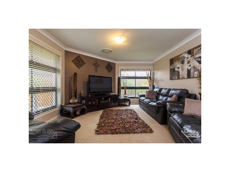 12 Kelby Close, Redland Bay QLD 4165