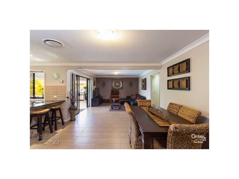 12 Kelby Close, Redland Bay QLD 4165