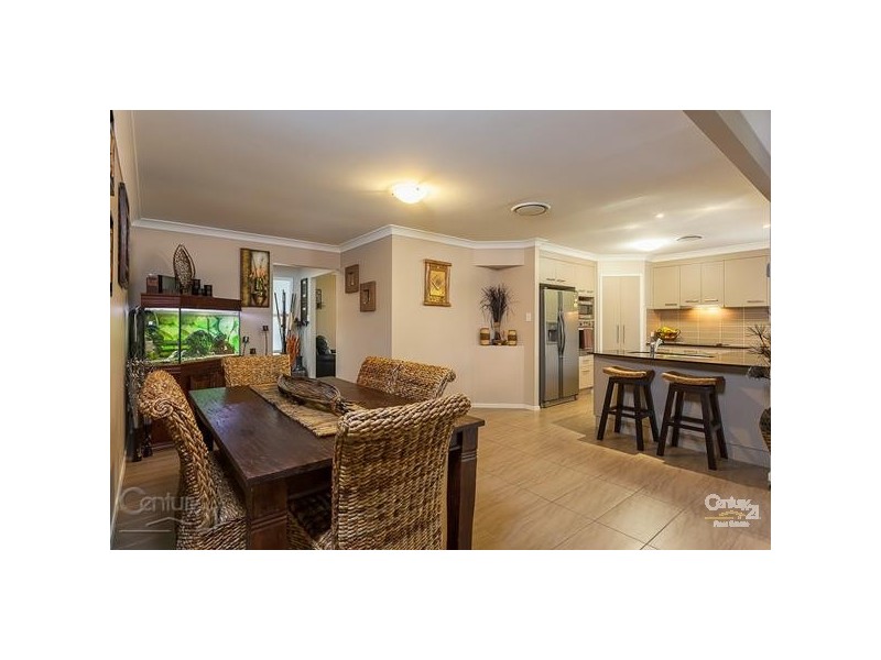 12 Kelby Close, Redland Bay QLD 4165