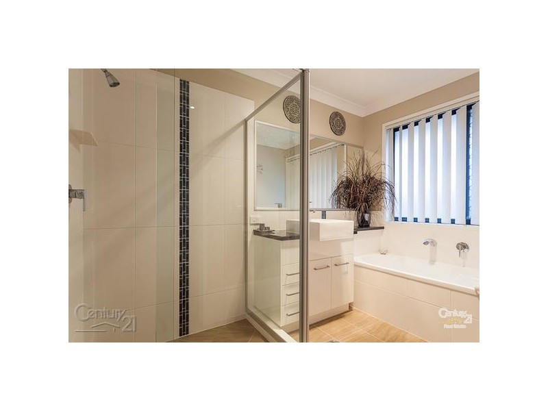 12 Kelby Close, Redland Bay QLD 4165