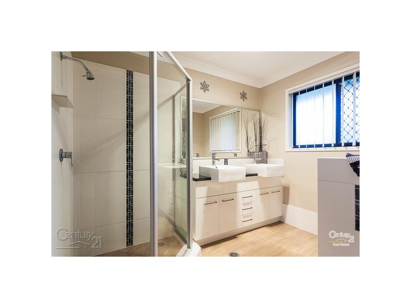 12 Kelby Close, Redland Bay QLD 4165