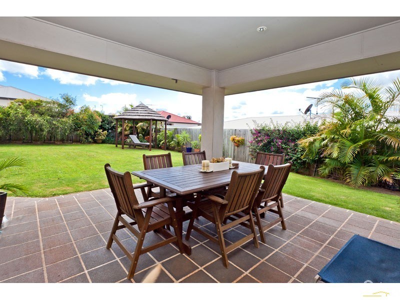 15 Cole Street, Redland Bay QLD 4165