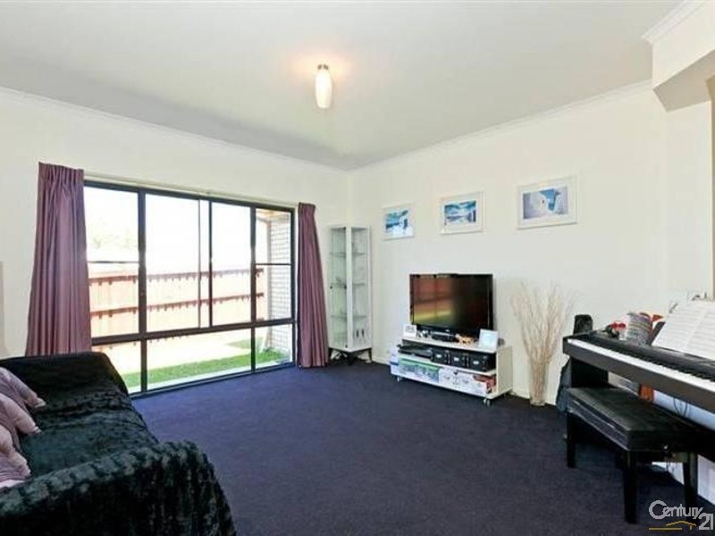 52 Ebony Cres, Redland Bay QLD 4165