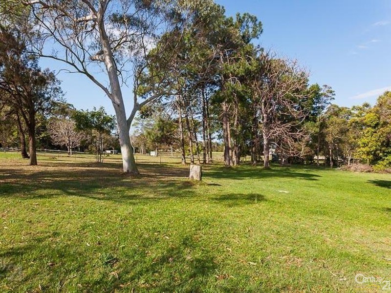 98 Woodlands Drive, Thornlands QLD 4164