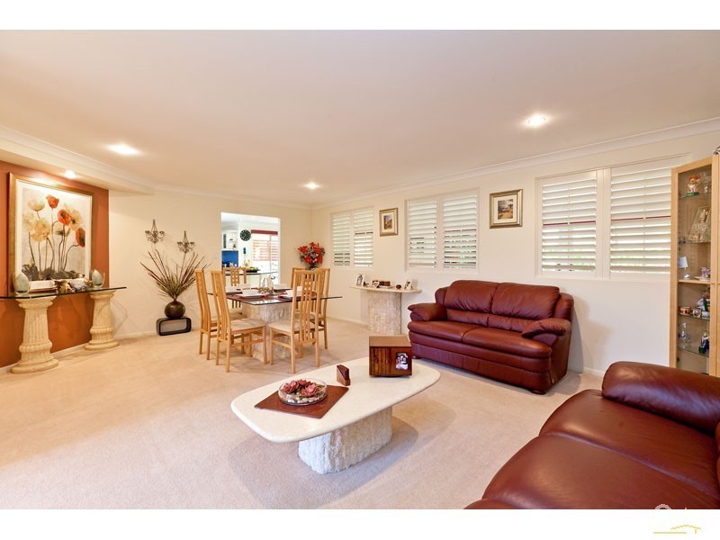 4 ST IVES CT, Redland Bay QLD 4165