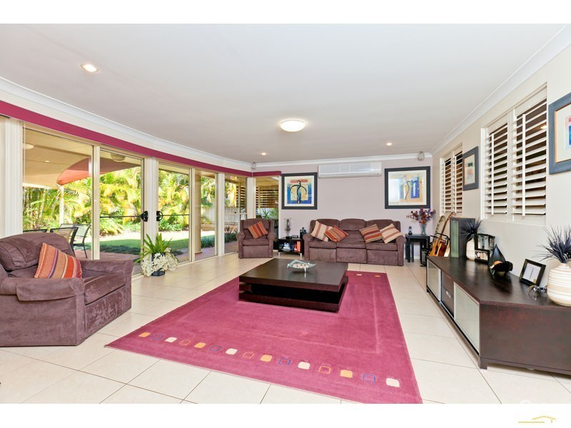 4 ST IVES CT, Redland Bay QLD 4165