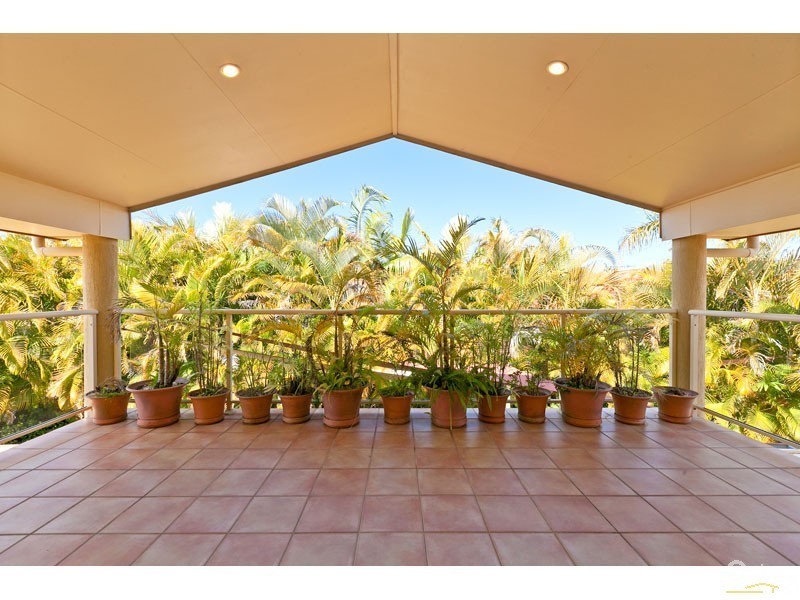 4 ST IVES CT, Redland Bay QLD 4165