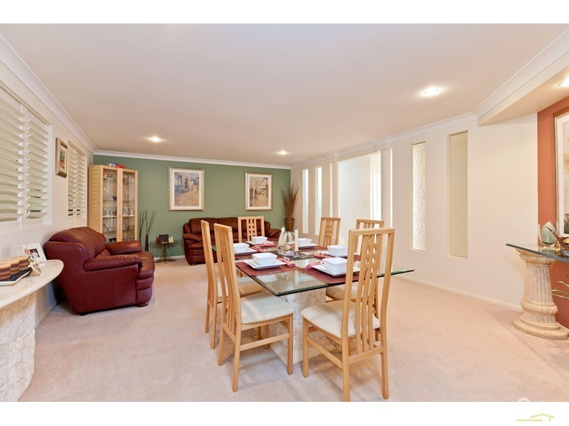 4 ST IVES CT, Redland Bay QLD 4165