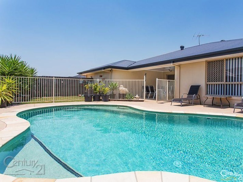 15 Aspen Place, Redland Bay QLD 4165