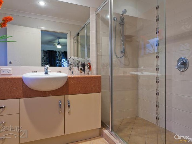 36 Bedarra Street, Redland Bay QLD 4165