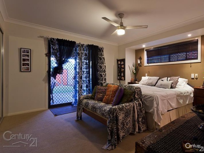 36 Bedarra Street, Redland Bay QLD 4165