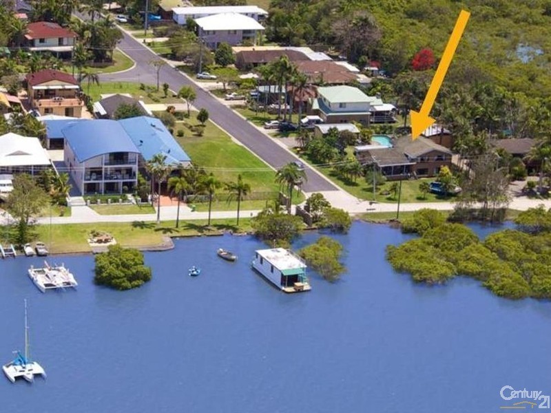 1 Junee St, Redland Bay QLD 4165