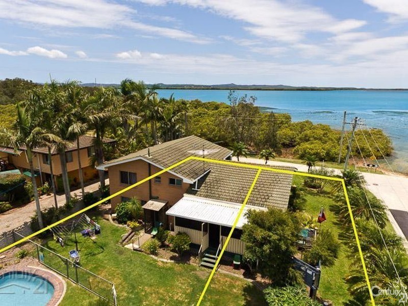 1 Junee St, Redland Bay QLD 4165