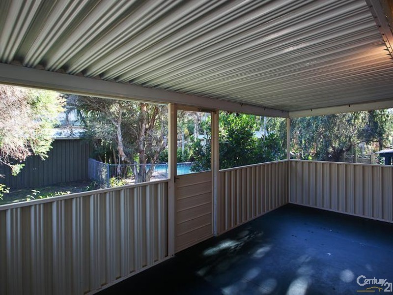 1 Junee St, Redland Bay QLD 4165