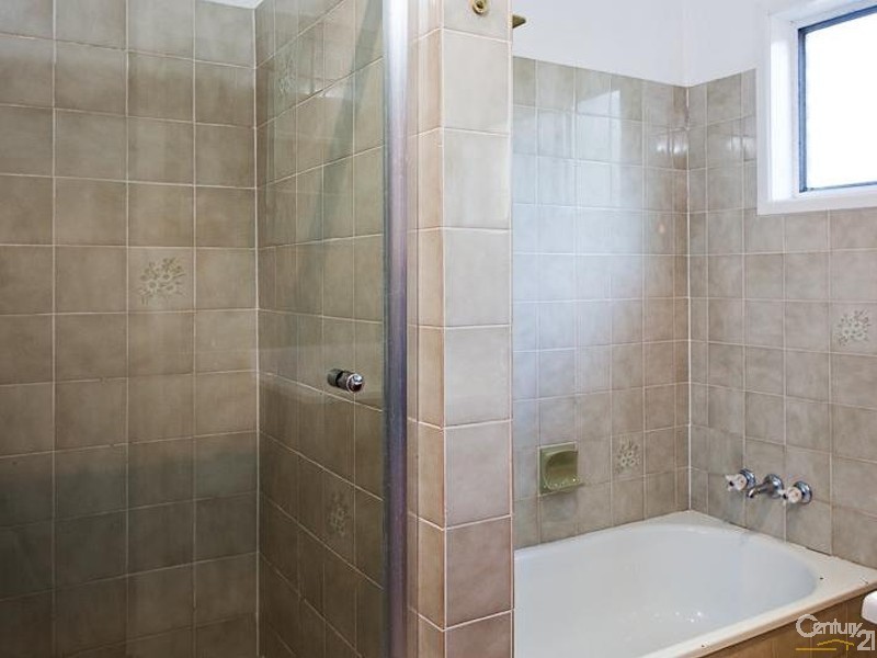 1 Junee St, Redland Bay QLD 4165