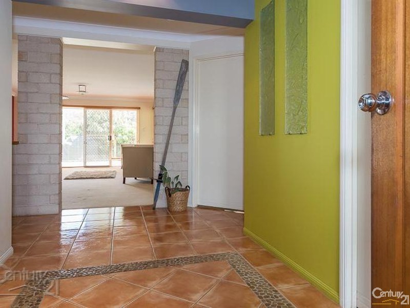 16 Braemar Court, Redland Bay QLD 4165