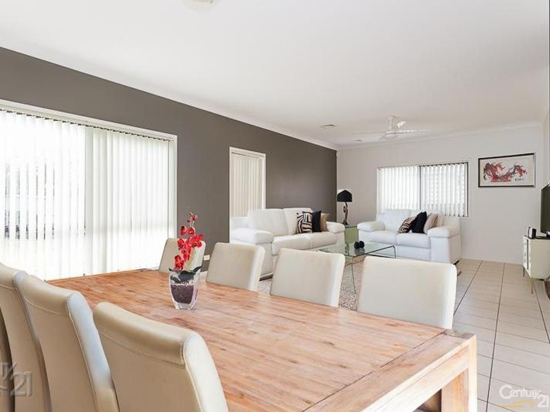 111 Habitat Dve, Redland Bay QLD 4165