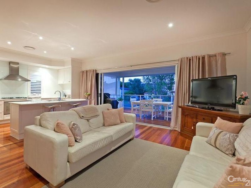 15 Brampton Close, Redland Bay QLD 4165