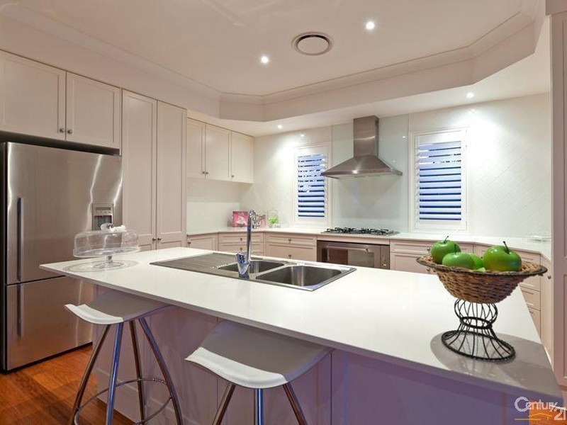 15 Brampton Close, Redland Bay QLD 4165