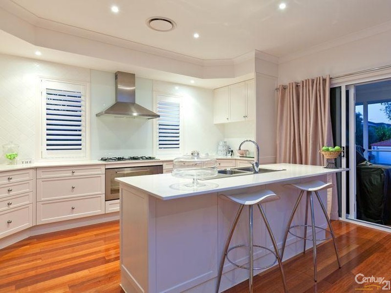 15 Brampton Close, Redland Bay QLD 4165