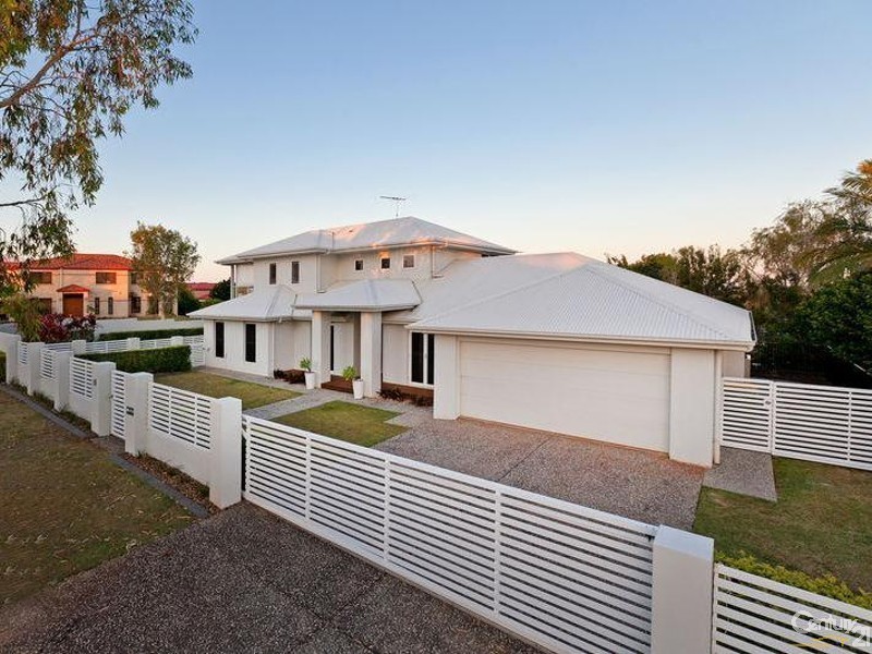 15 Brampton Close, Redland Bay QLD 4165