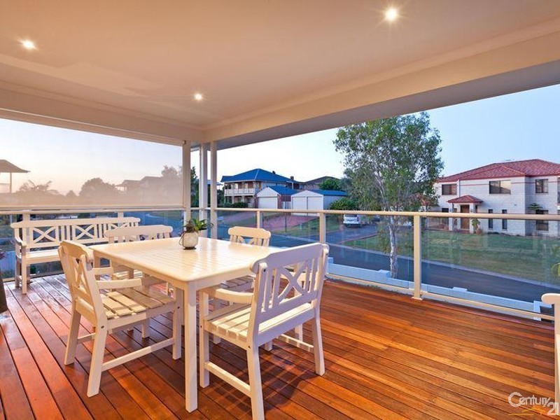 15 Brampton Close, Redland Bay QLD 4165