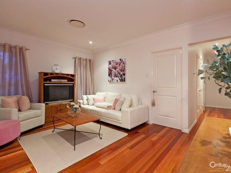 15 Brampton Close, Redland Bay QLD 4165