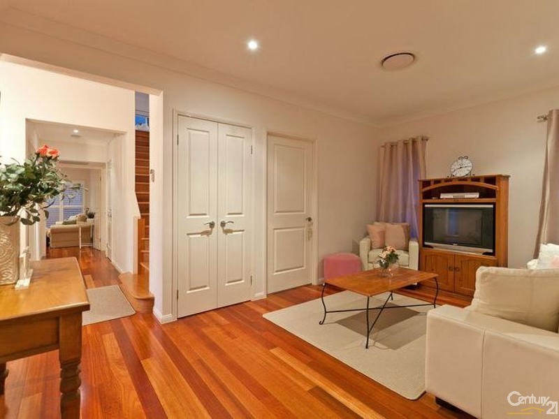 15 Brampton Close, Redland Bay QLD 4165