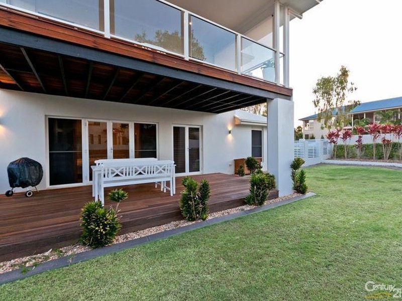 15 Brampton Close, Redland Bay QLD 4165