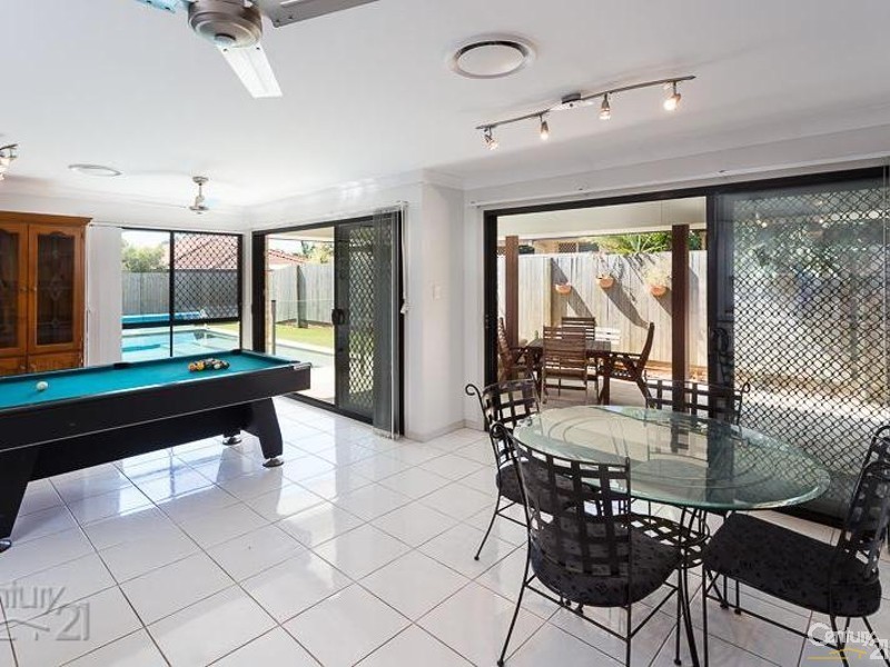 11 Foote Street, Redland Bay QLD 4165