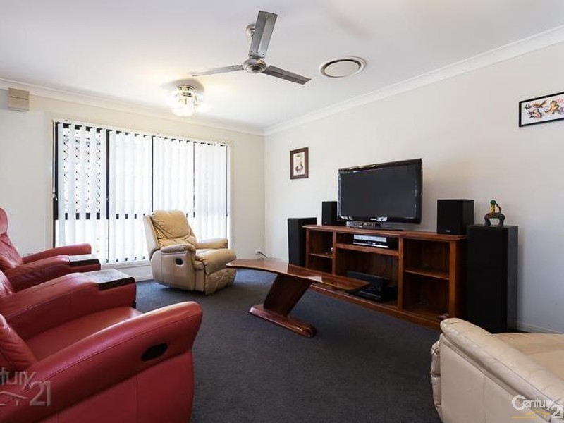 11 Foote Street, Redland Bay QLD 4165